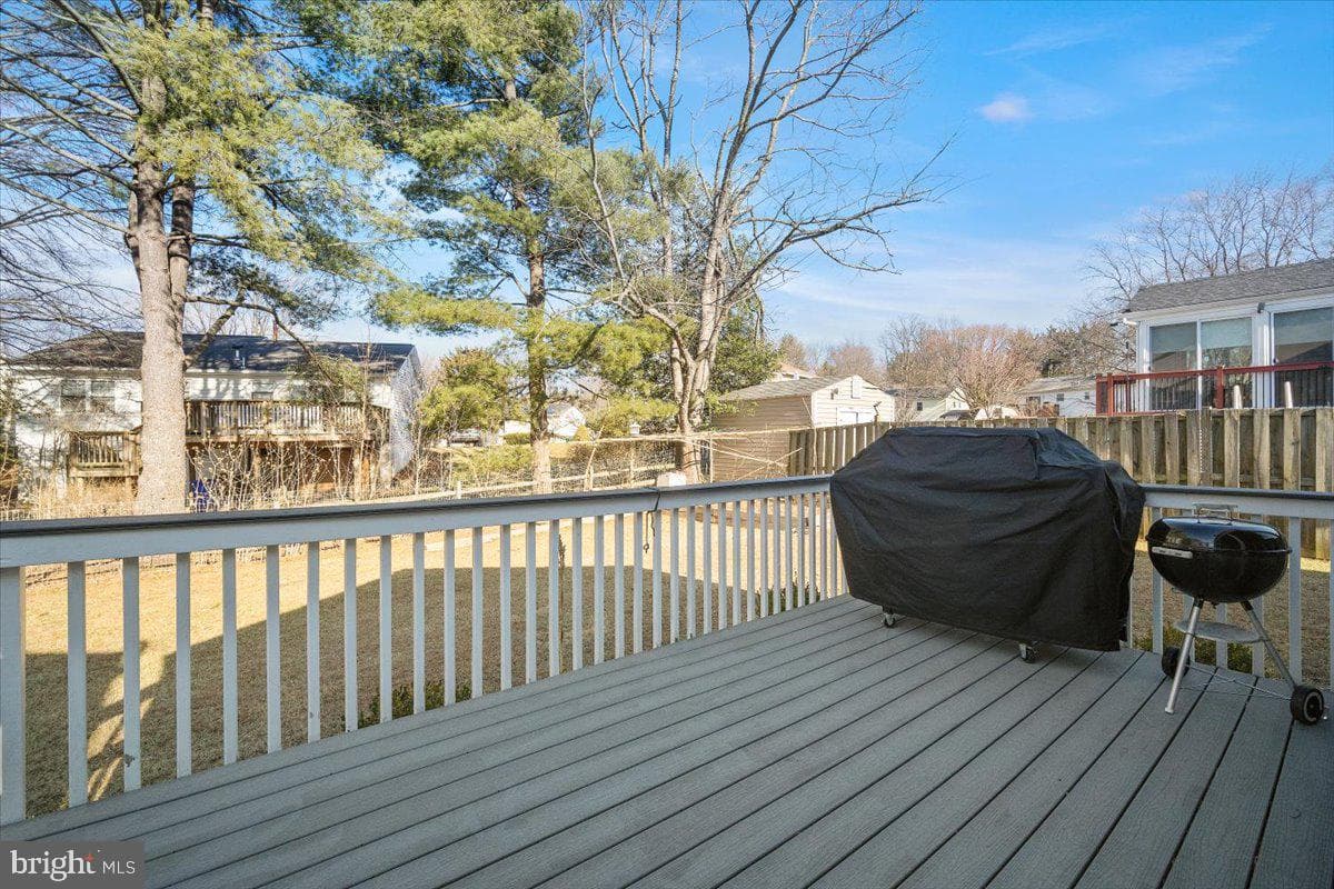8217 Mountain Laurel Lane photo 14