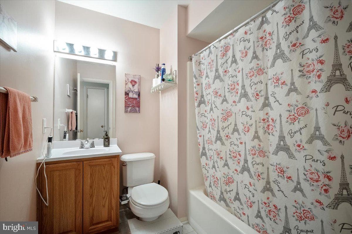 8217 Mountain Laurel Lane photo 19