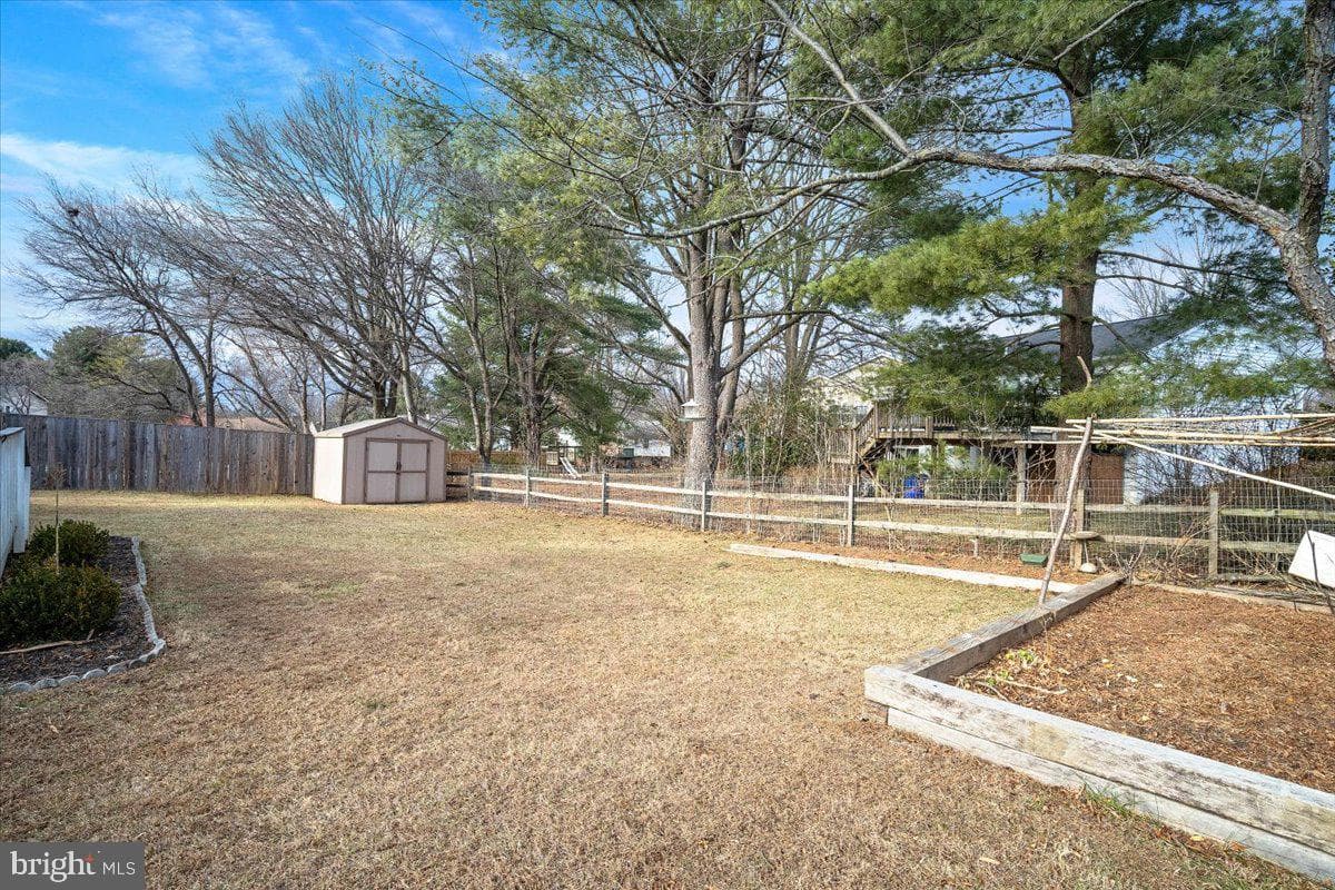 8217 Mountain Laurel Lane photo 31