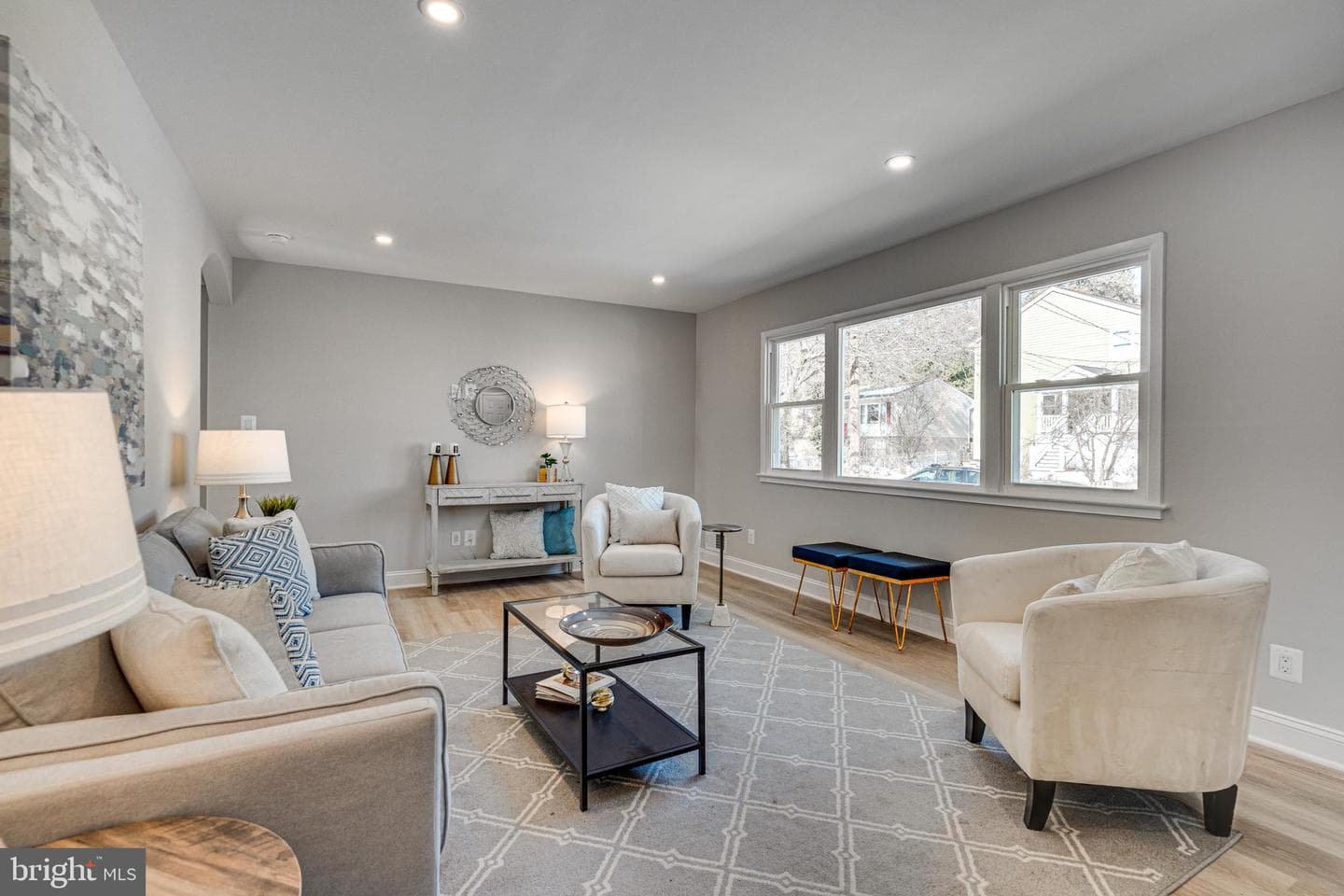 327 Howard Avenue photo 6