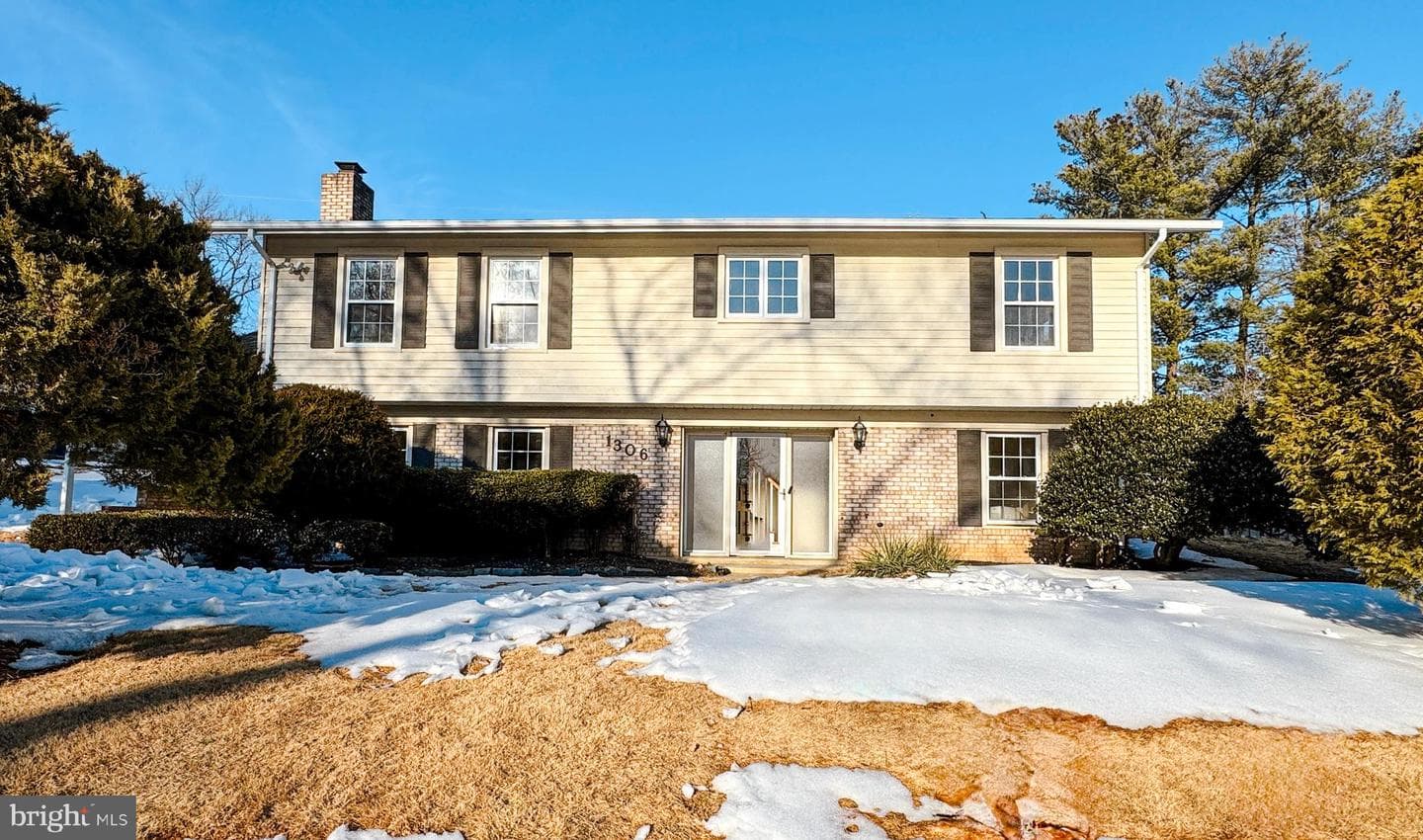 1306 Leister Drive photo 2
