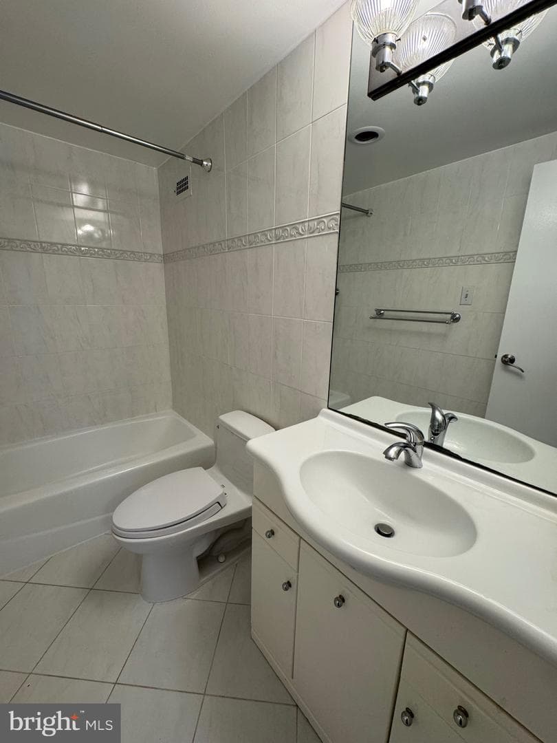 5225 Pooks Hill #710n photo 59
