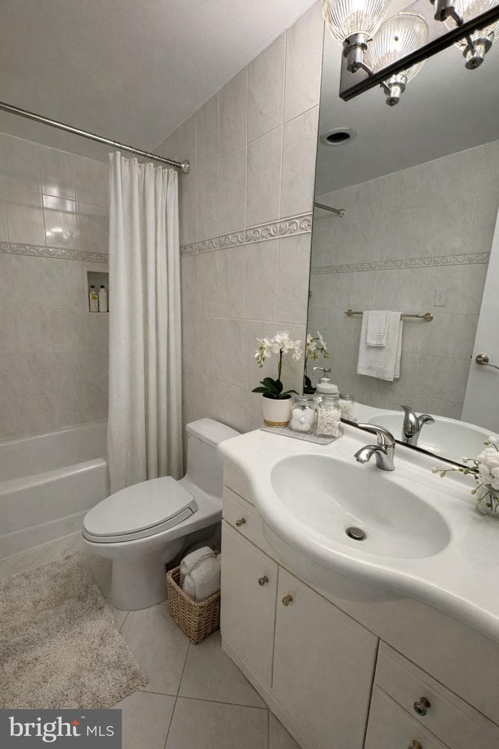 5225 Pooks Hill #710n photo 60
