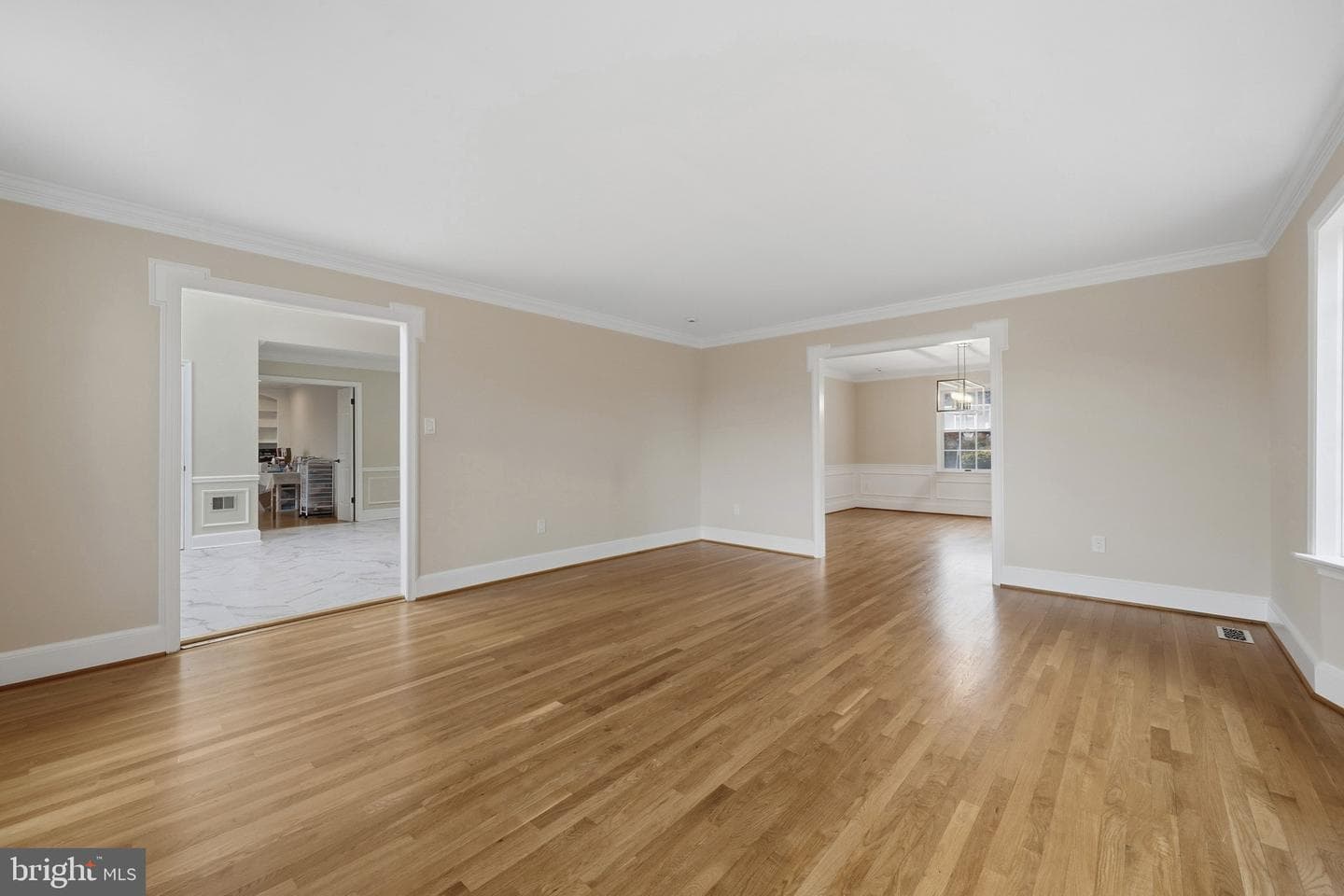 22340 Flintridge Drive photo 12