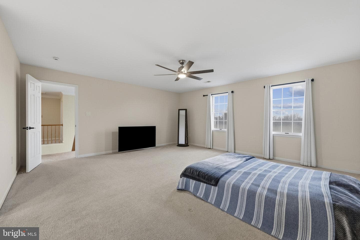 22340 Flintridge Drive photo 37