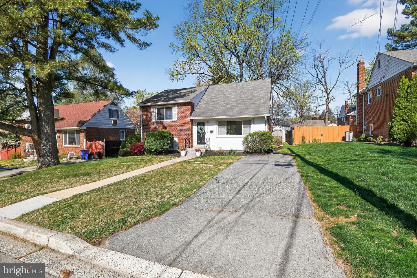 9914 Grayson Avenue photo 3