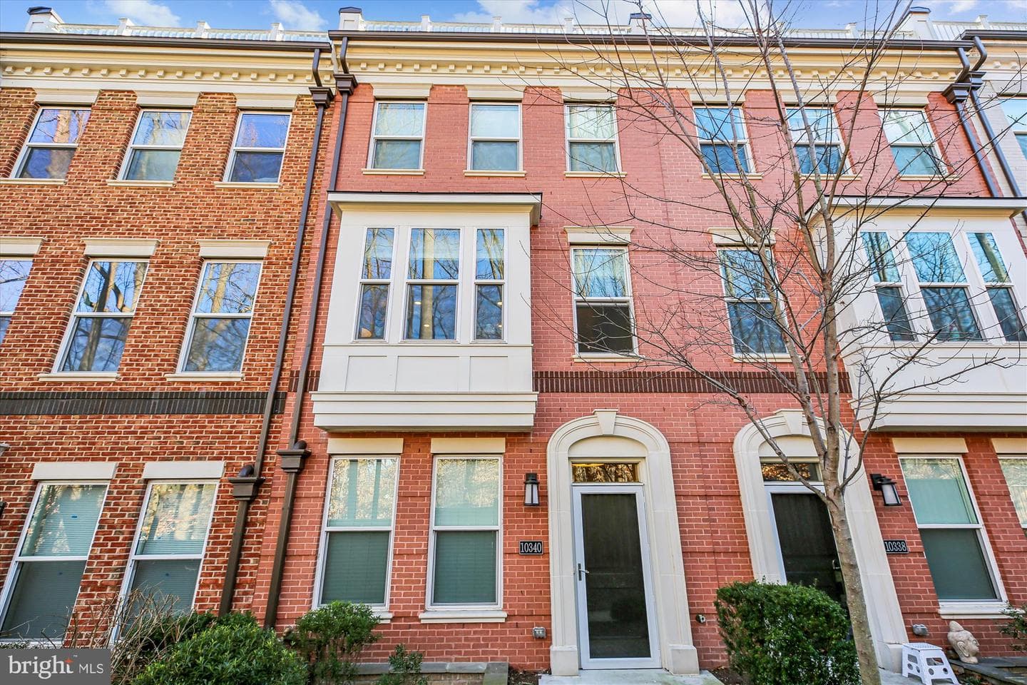 10340 Grosvenor Place photo 12