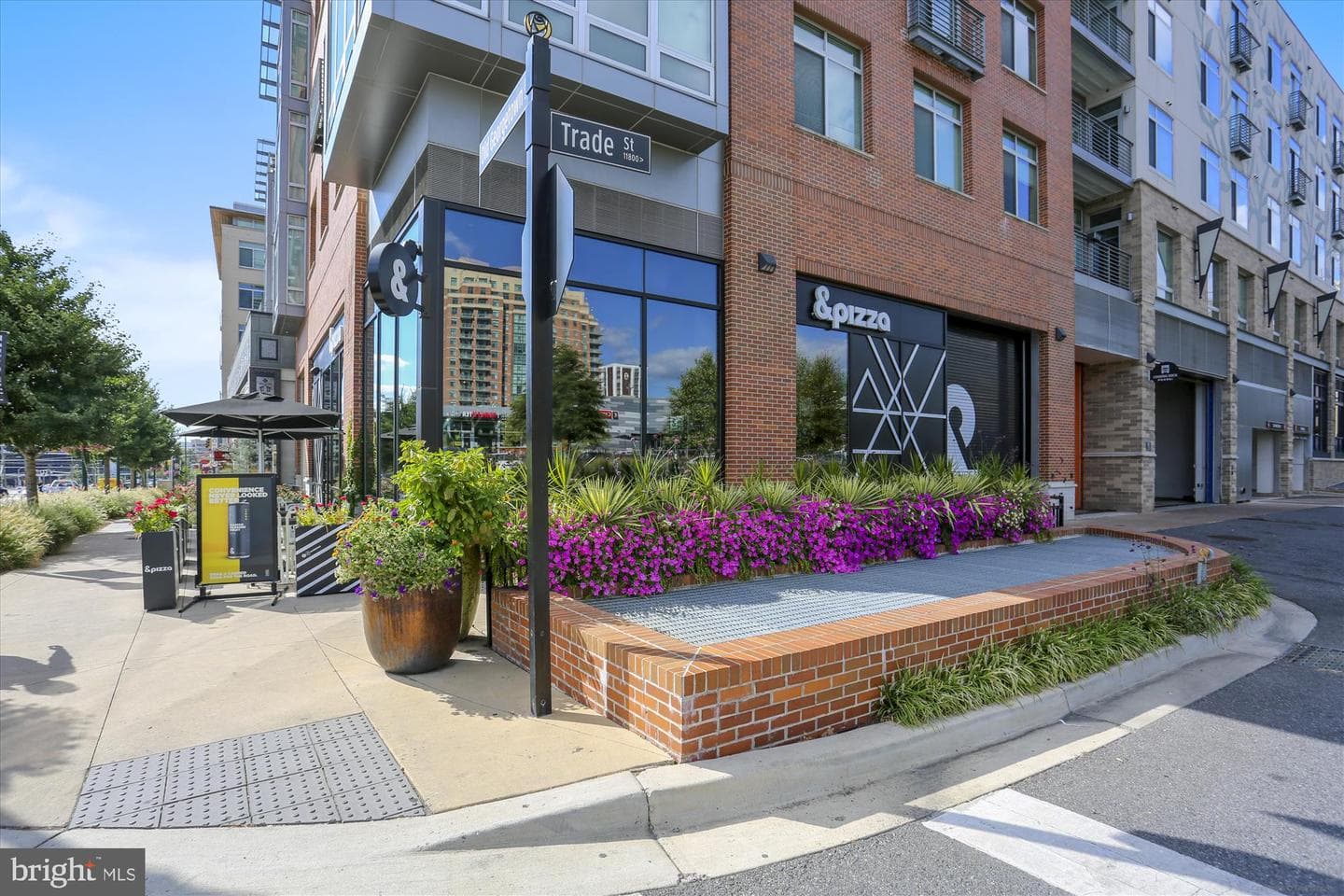 10340 Grosvenor Place photo 48