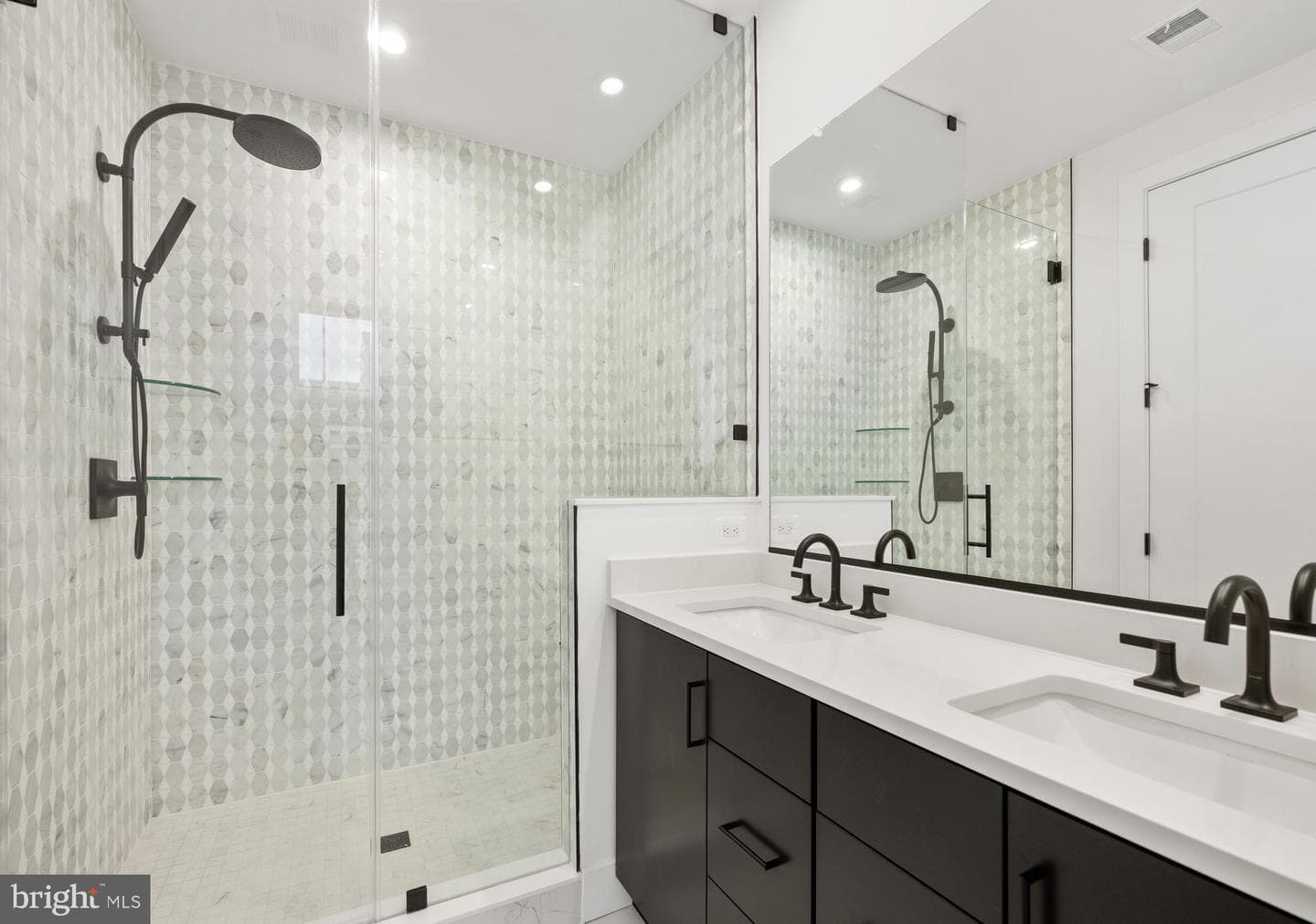8616 Erdem Place photo 6