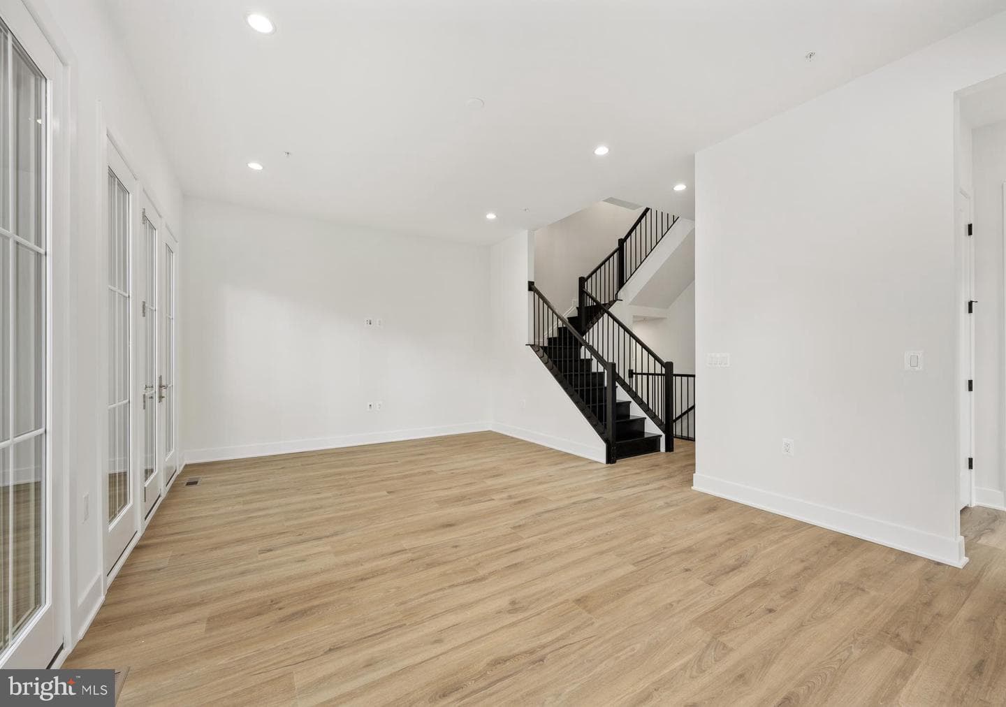 8616 Erdem Place photo 8
