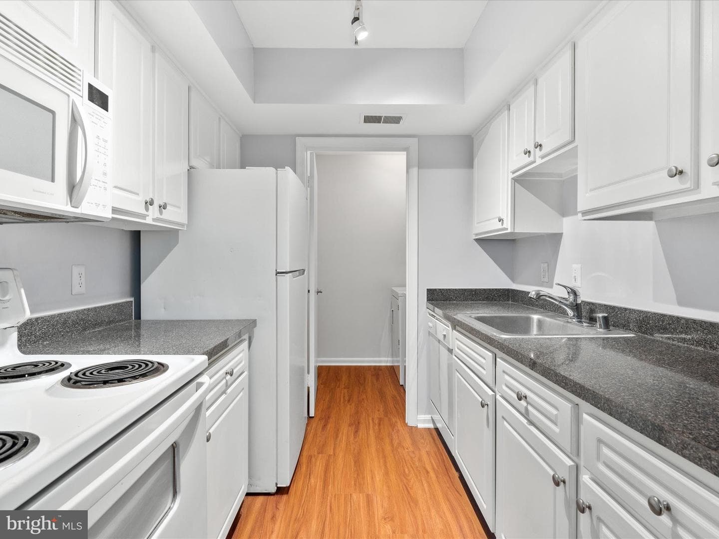 18334 Streamside Drive #101 photo 10