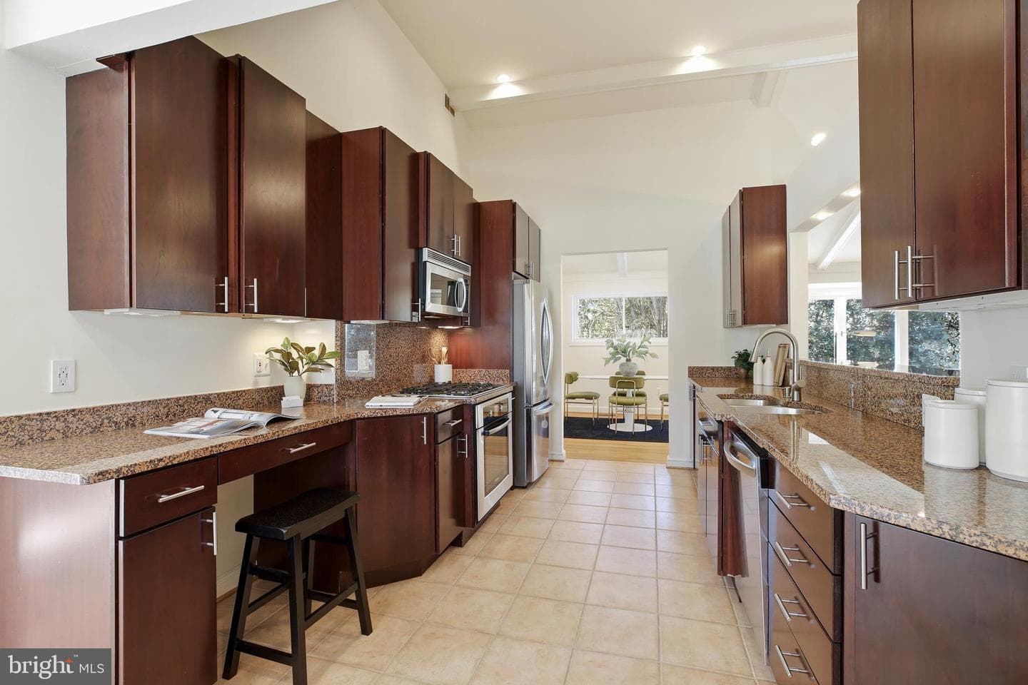 9914 Fernwood Road photo 16