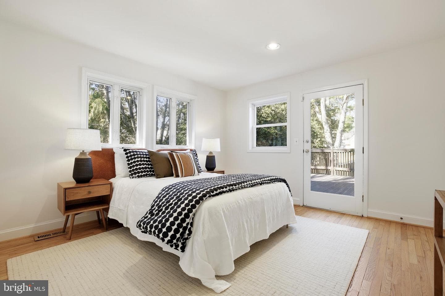 9914 Fernwood Road photo 32