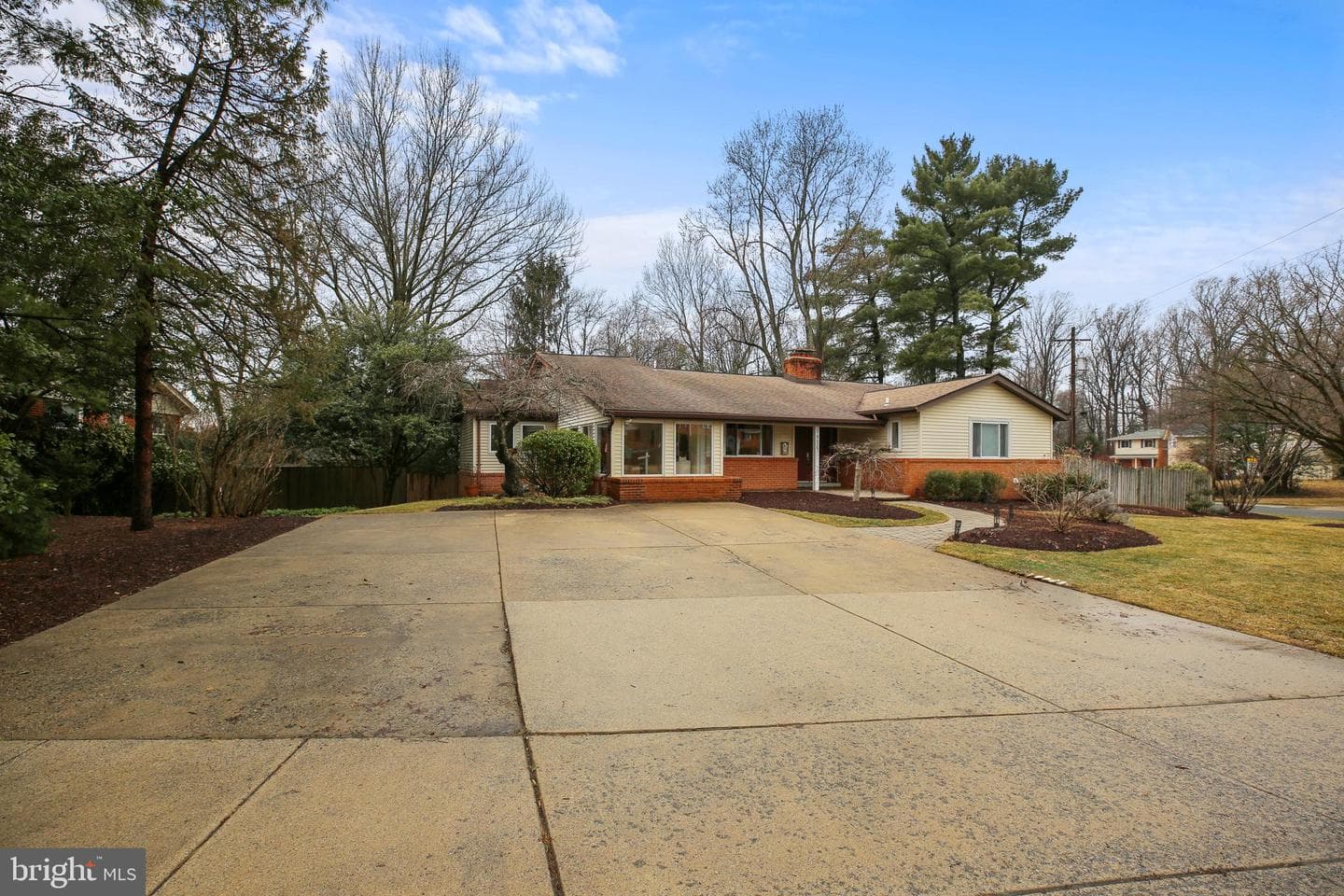 9914 Fernwood Road photo 4