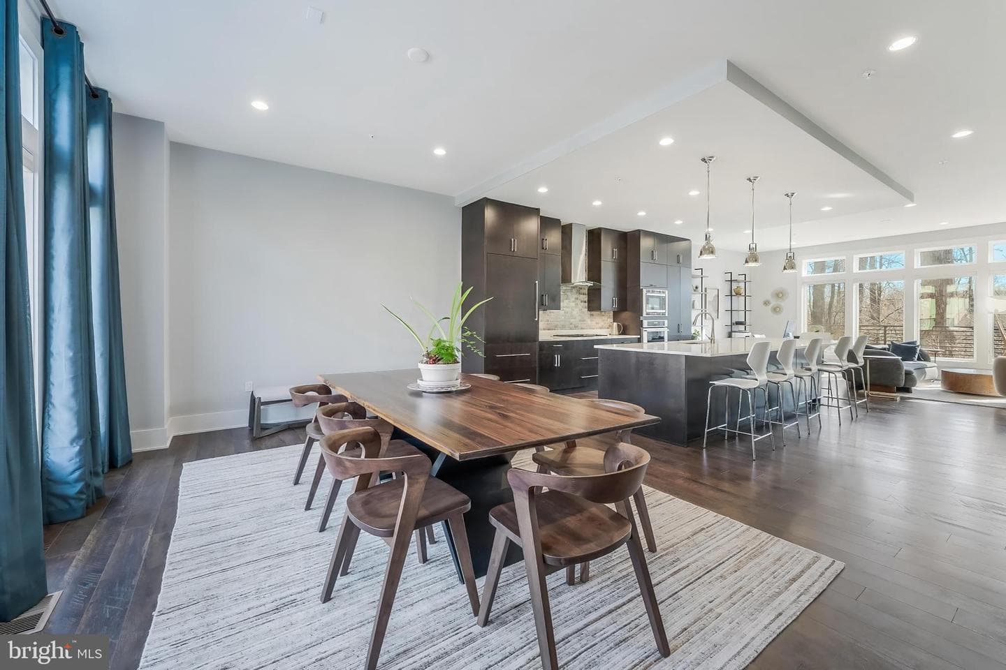 5348 Merriam Street photo 2