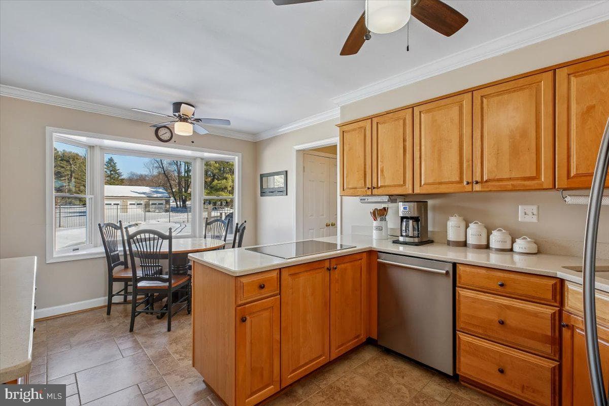 6205 Beechdale Court photo 10