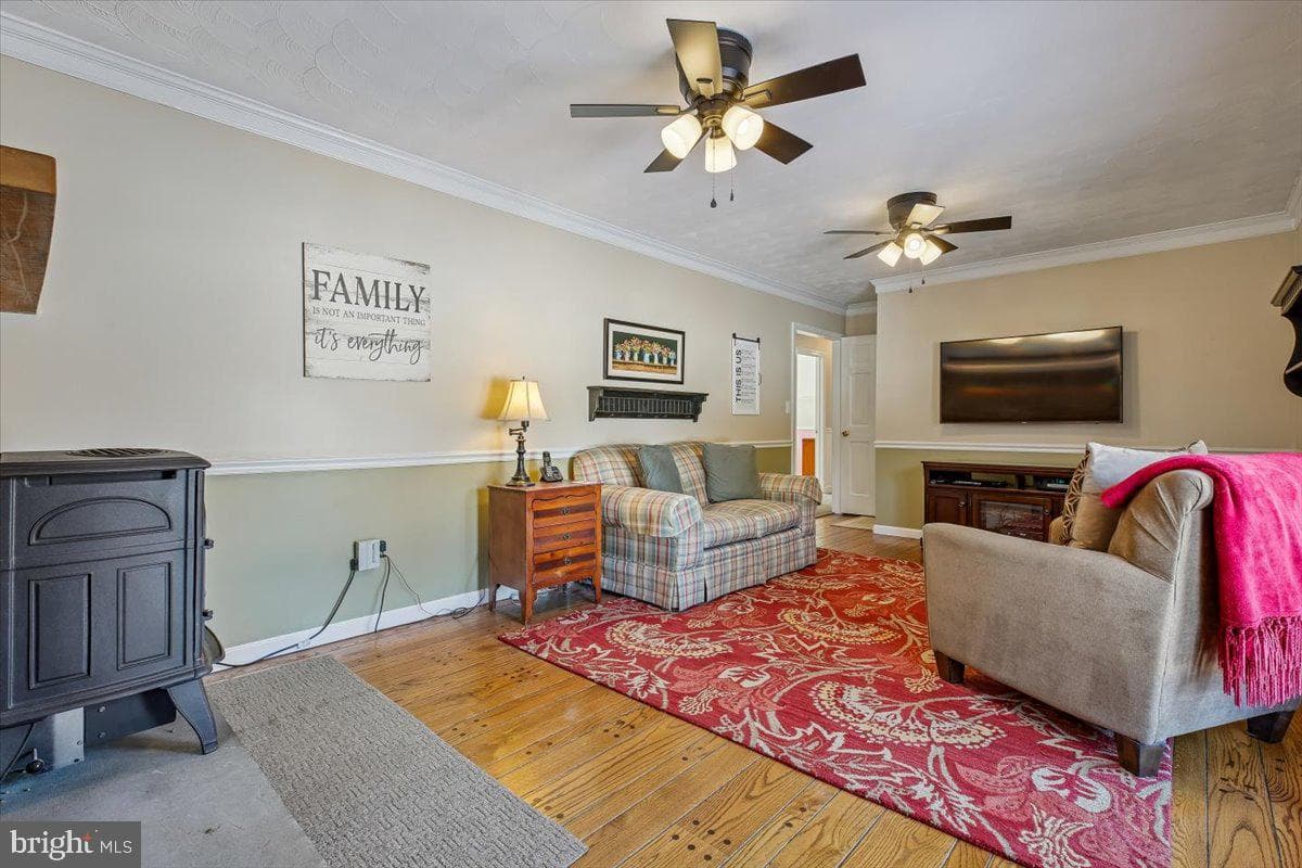 6205 Beechdale Court photo 14