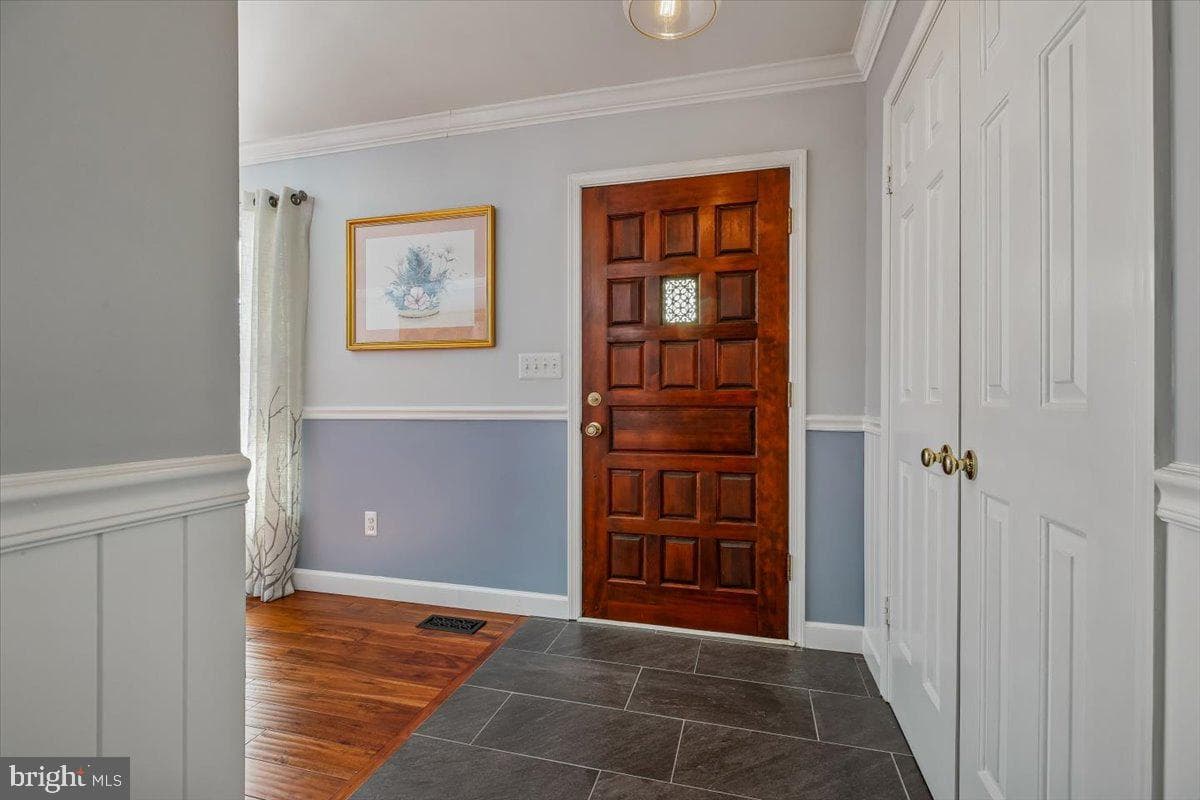 6205 Beechdale Court photo 23
