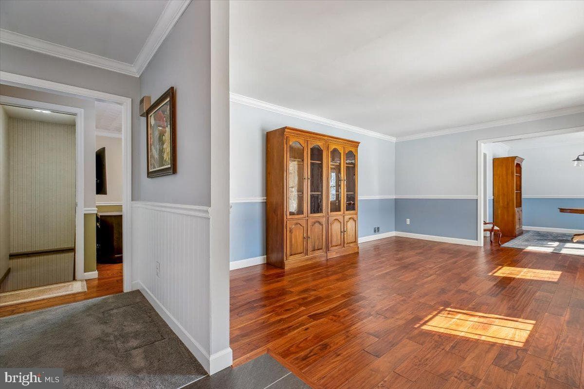 6205 Beechdale Court photo 24