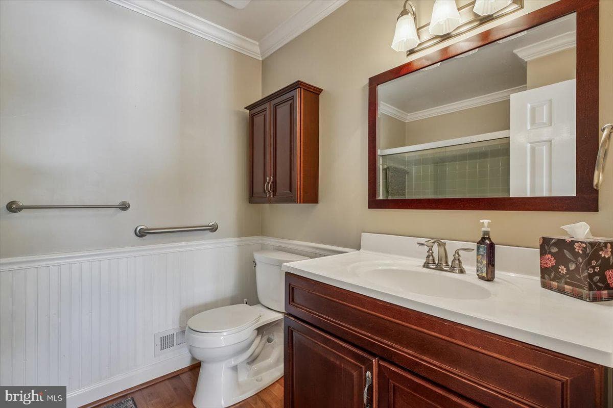 6205 Beechdale Court photo 41