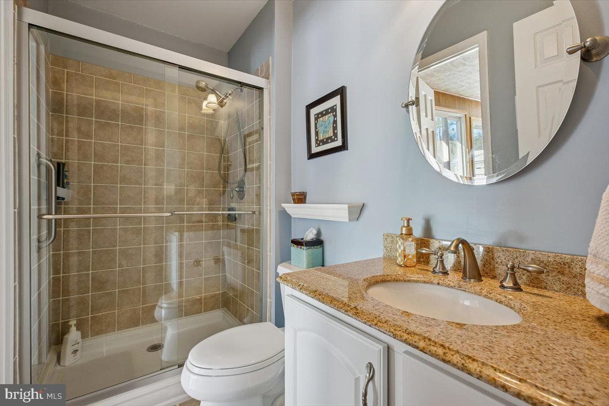6205 Beechdale Court photo 42