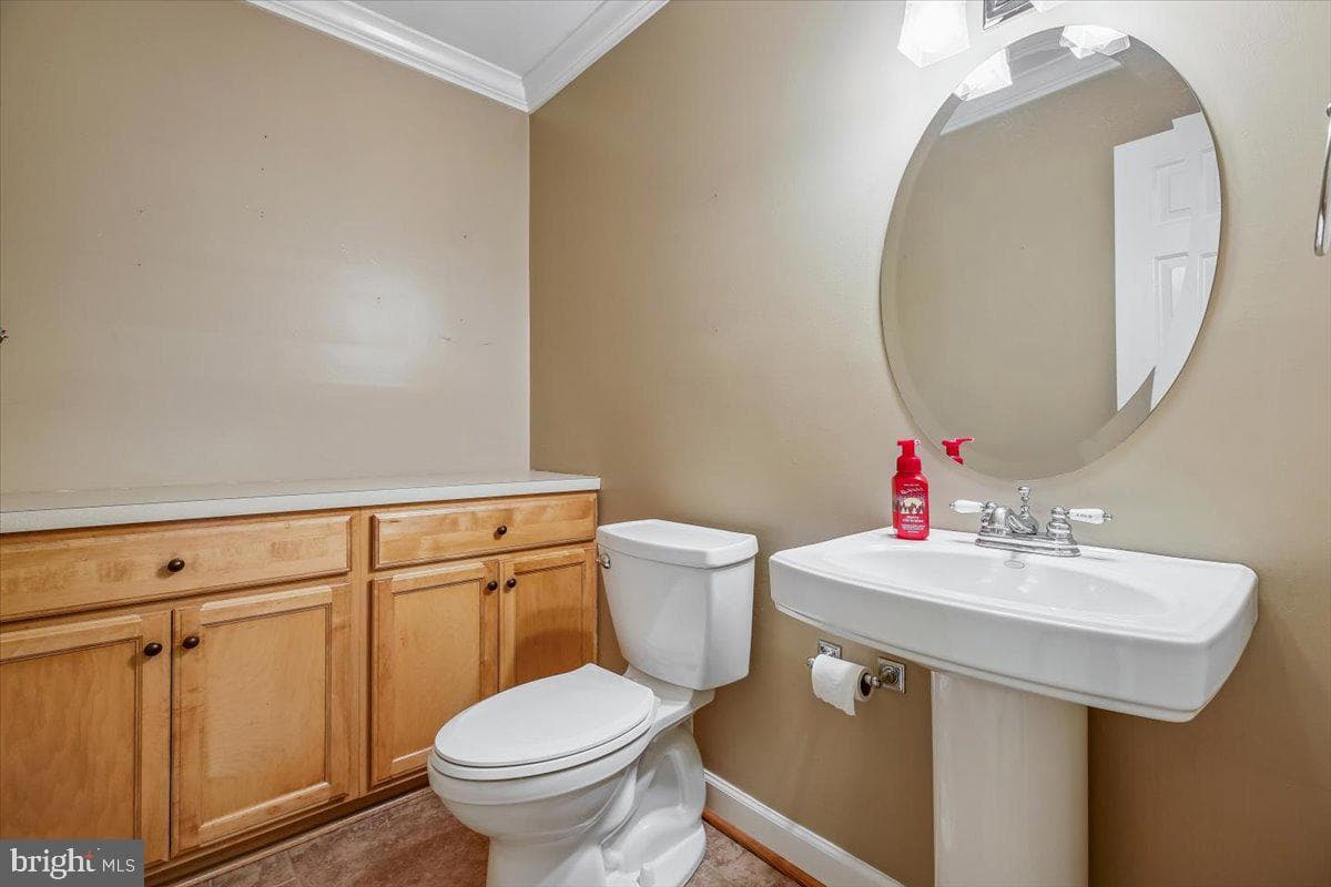 6205 Beechdale Court photo 43