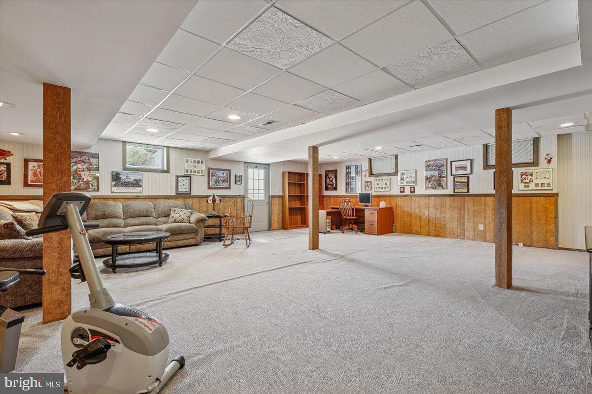 6205 Beechdale Court photo 46