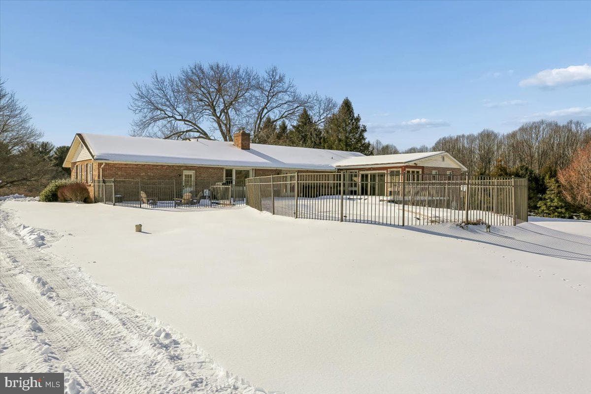6205 Beechdale Court photo 66
