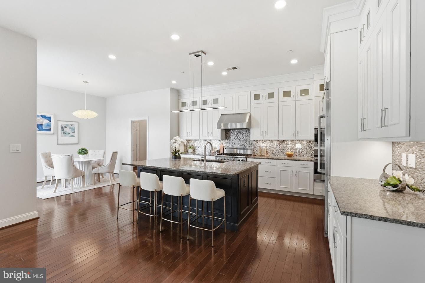 5338 Camberley Avenue photo 2