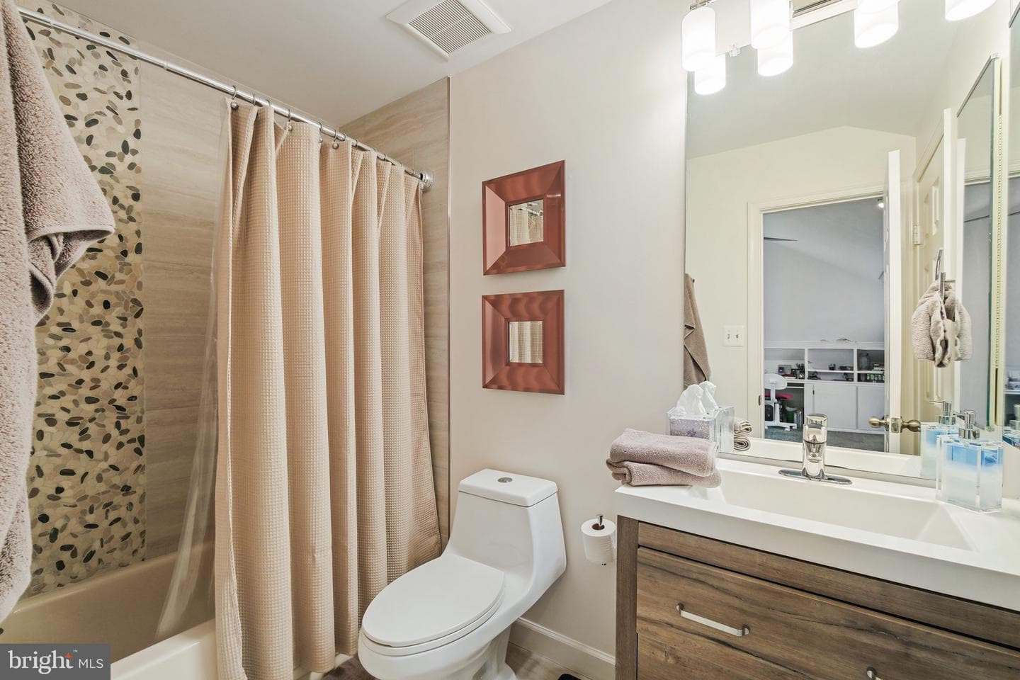 5916 Barbados Place #201 photo 13