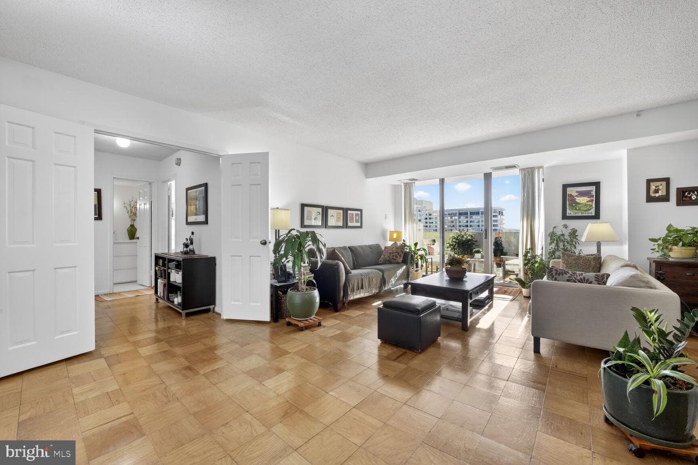 4601 N Park Avenue #1401-A photo 1