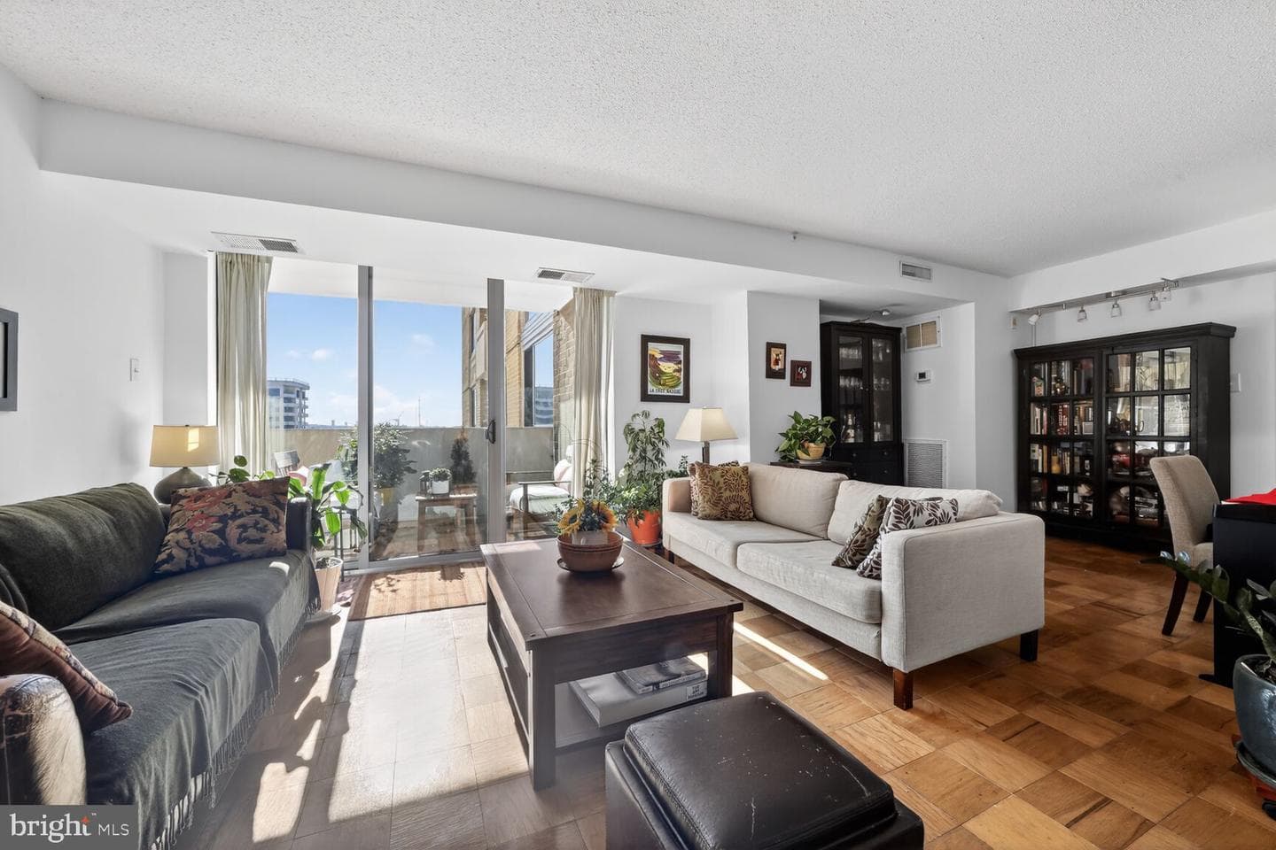 4601 N Park Avenue #1401-A photo 4