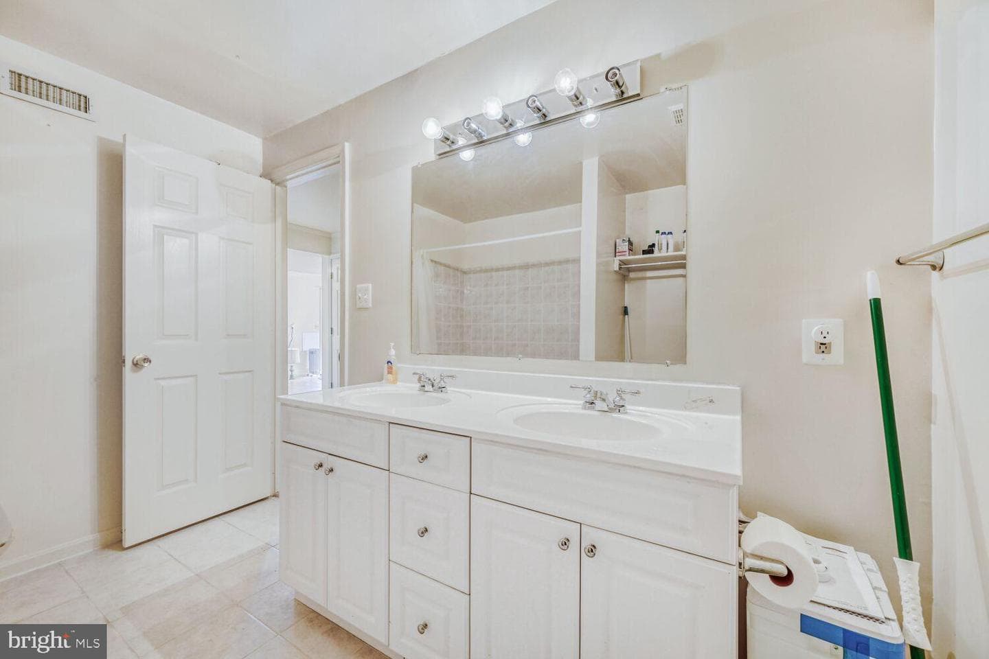 22801 Timber Creek Lane photo 31