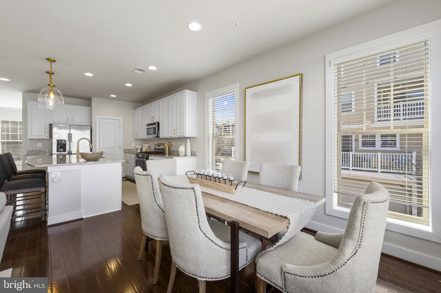 241 Goodall Street photo 12