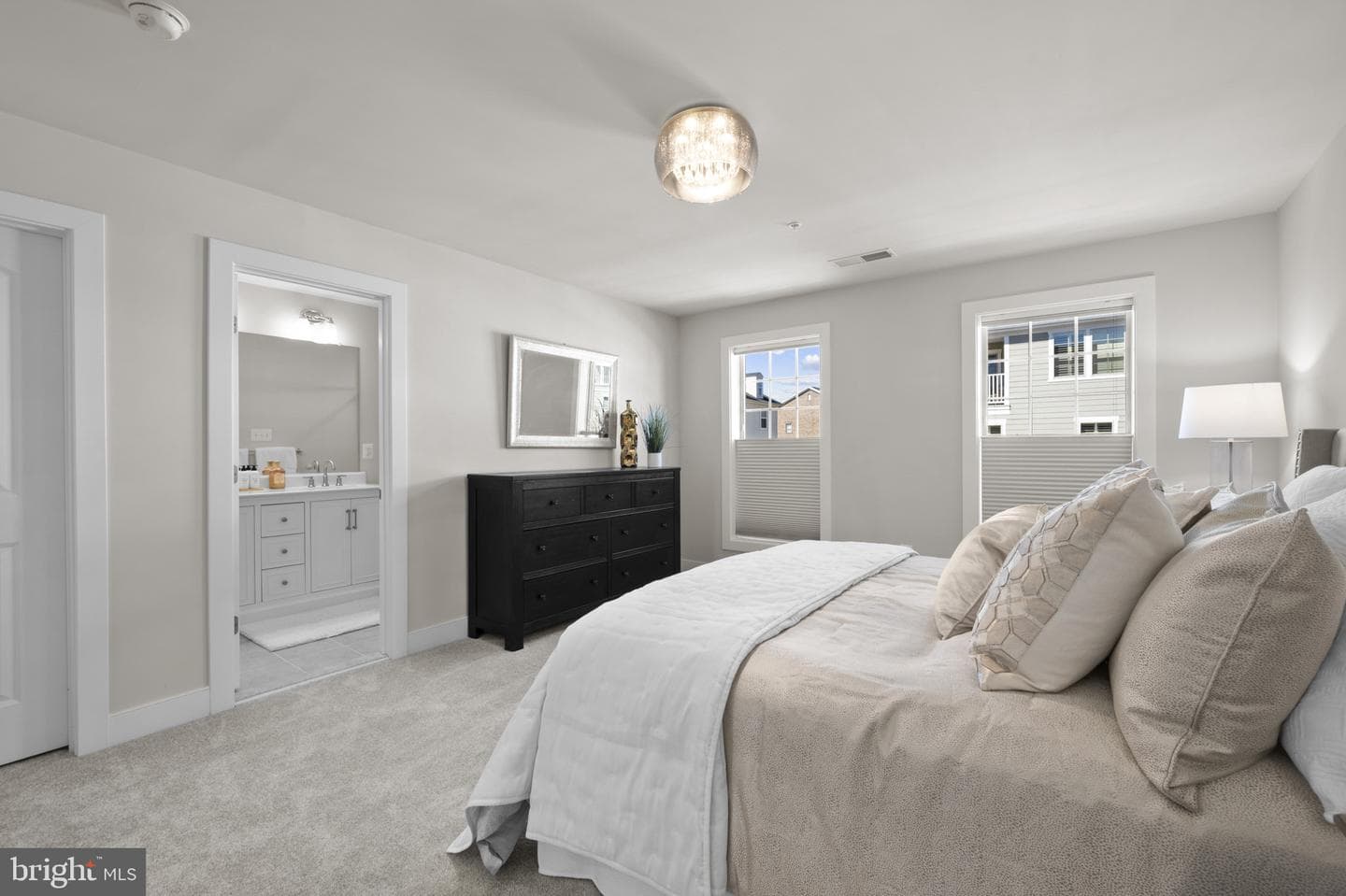 241 Goodall Street photo 25