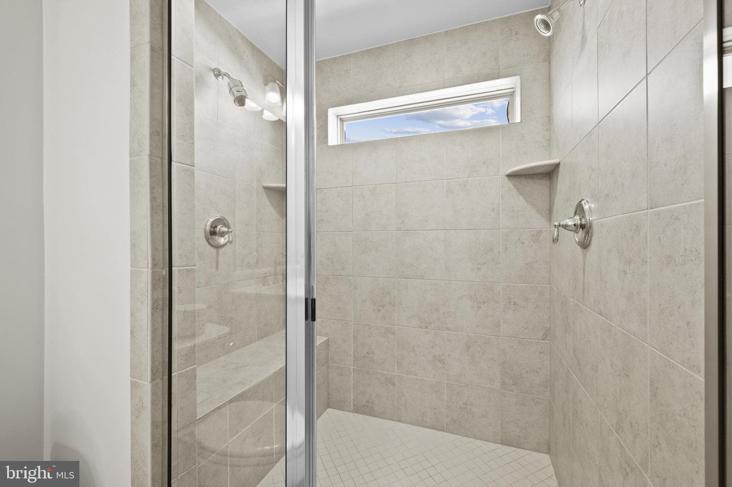 241 Goodall Street photo 29
