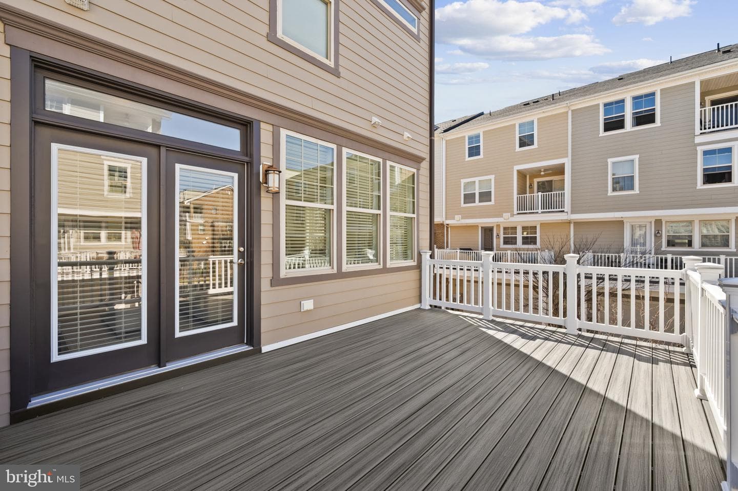 241 Goodall Street photo 43