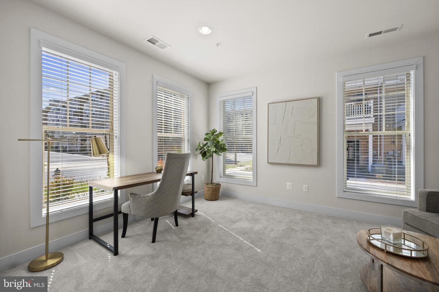 241 Goodall Street photo 5