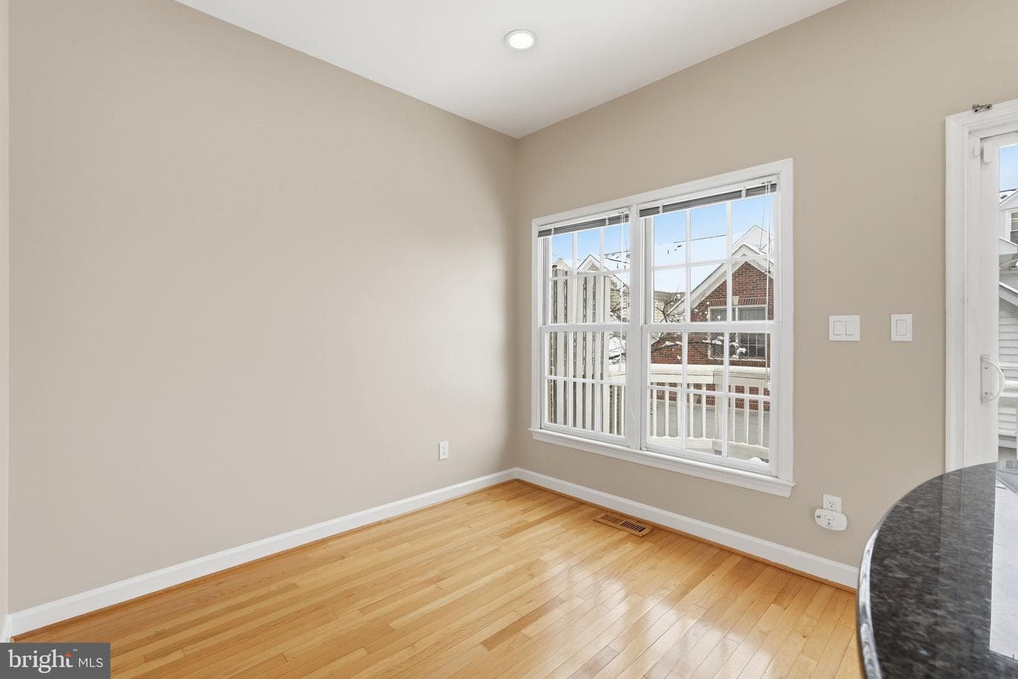 302 Fallsgrove Drive photo 15
