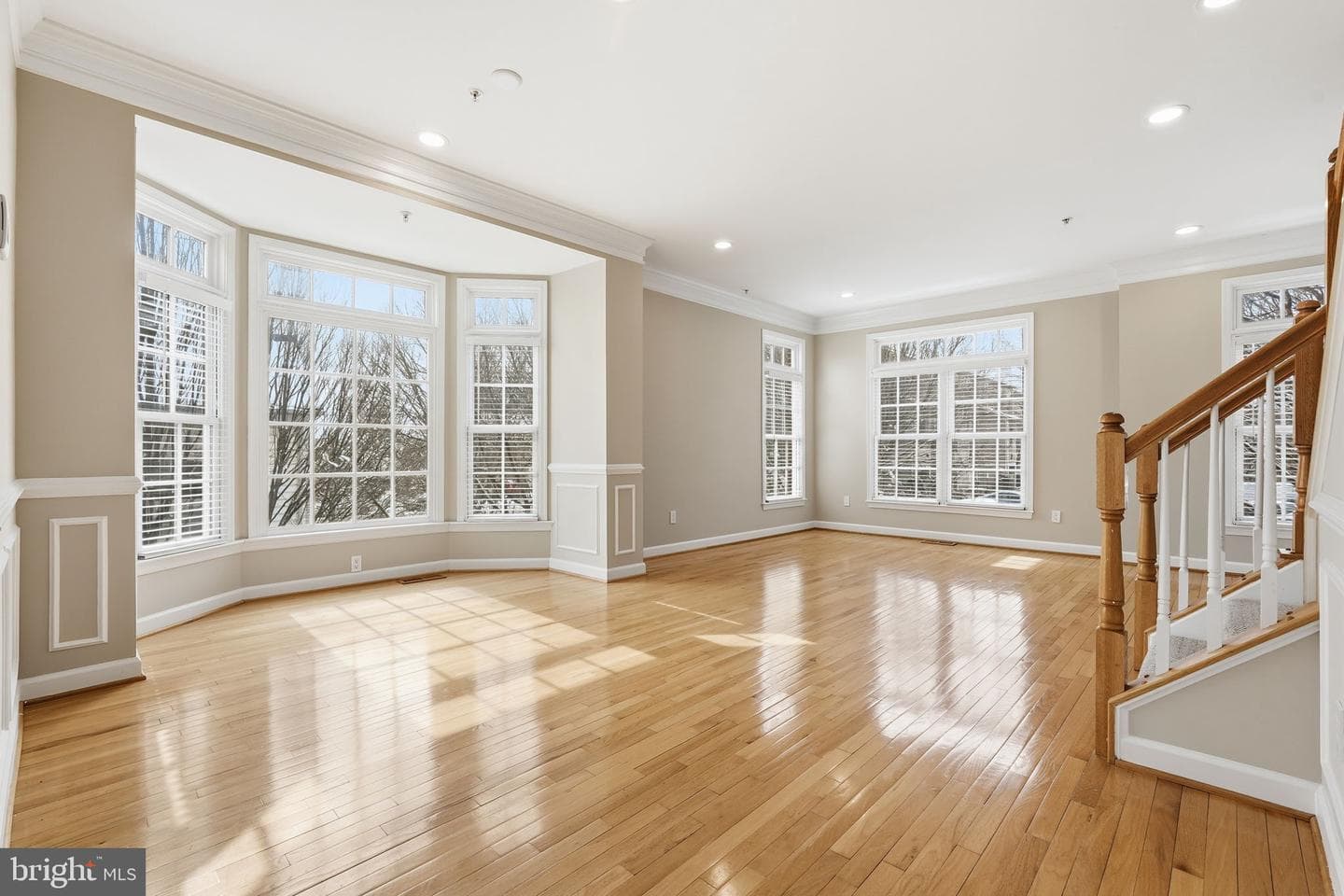 302 Fallsgrove Drive photo 16