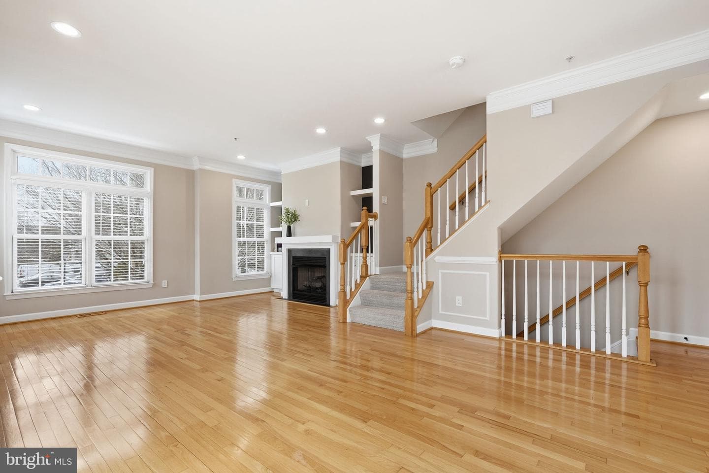 302 Fallsgrove Drive photo 17