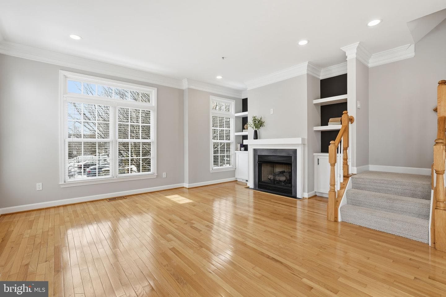 302 Fallsgrove Drive photo 20