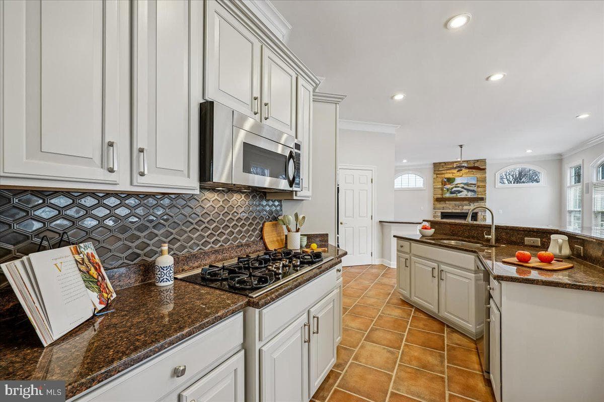 304 Summer Garden Way photo 22