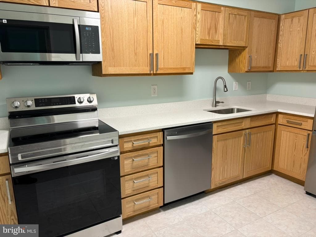 15115 Interlachen Drive #3-1020 photo 9