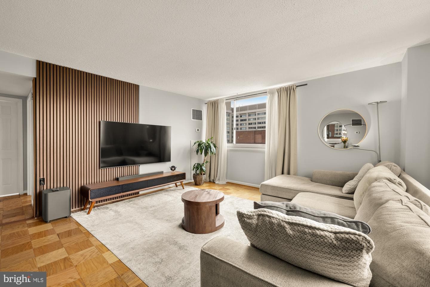 4601 N Park Avenue #1119 photo 2