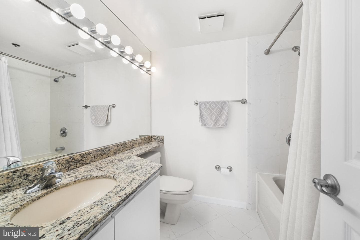5809 Nicholson Lane #214 photo 27