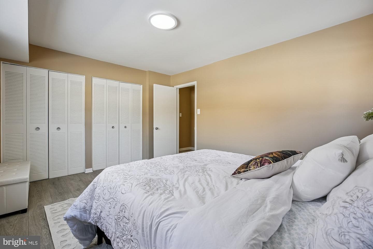 10625 Montrose Avenue #10625 #104 photo 12