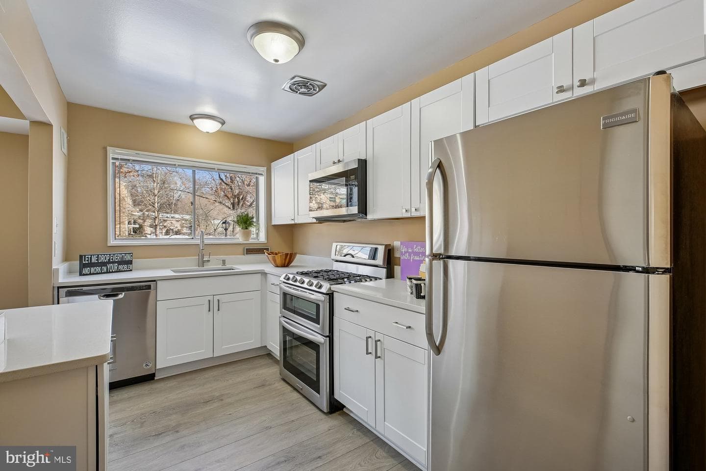 10625 Montrose Avenue #10625 #104 photo 9