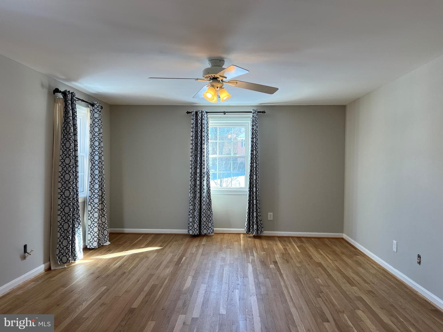 9841 Canal Road photo 21