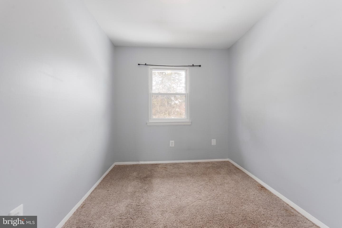 17610 Larchmont Terrace photo 10